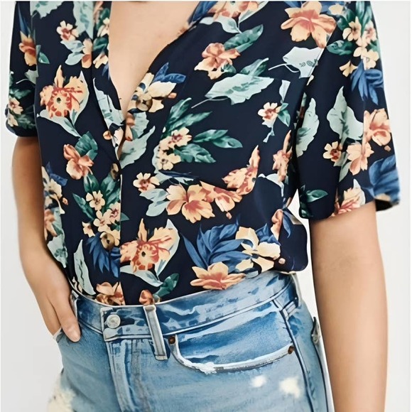 Abercrombie & Fitch Tops Abercrombie And Fitch Womens Navy Hawaiian Floral Button Down Size